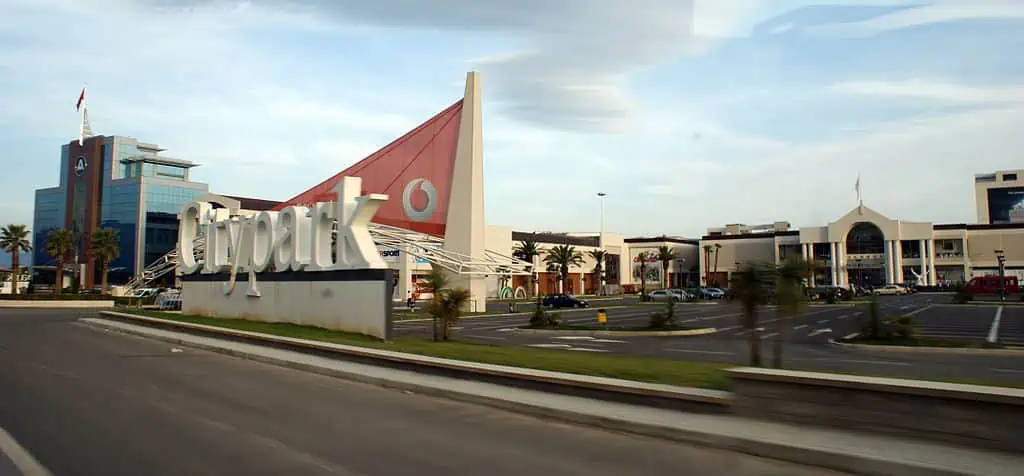 City Park Shopping Center in Tirana, Albanien - Ein modernes Einkaufszentrum für vielfältige Einkaufsmöglichkeiten