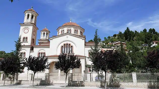 "Die beeindruckende Kirche des Heiligen Michael in Berat, Albanien