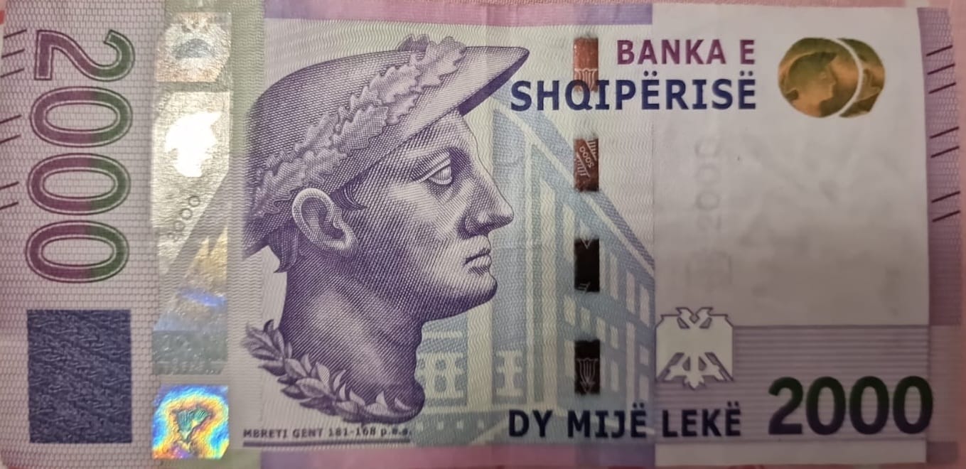 wie heißt die währung in albanien